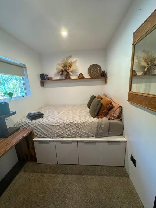 Electric Waihi Beach House - Family & Dog Friendly, Close To Beach, Pool Table, Outdoor Fire Room, Skate Ramp Bowentown المظهر الخارجي الصورة